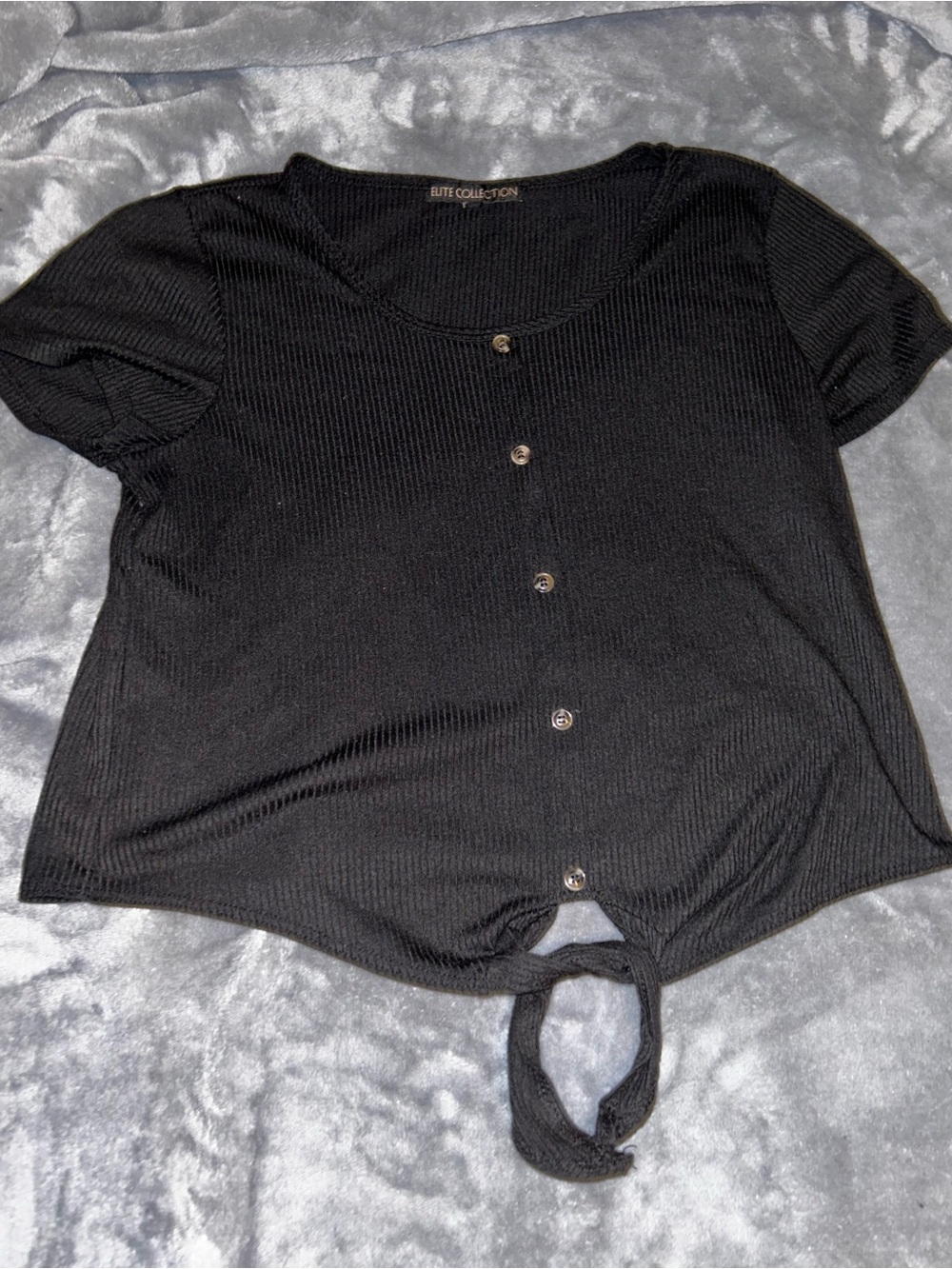 Elite Collection Black Button-Front Tie Hem Crop Top
